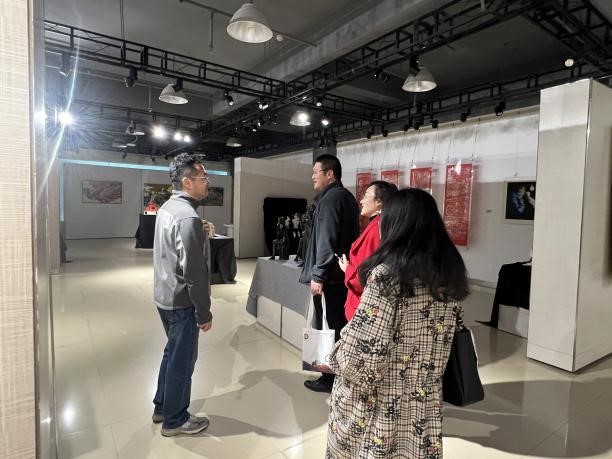 庆阳市文体广电旅游局领导一行莅临我院调研交流